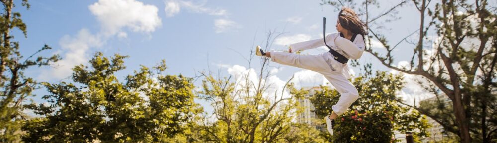 Find det bedste karate udstyr og tasker til karate hos Kicksport